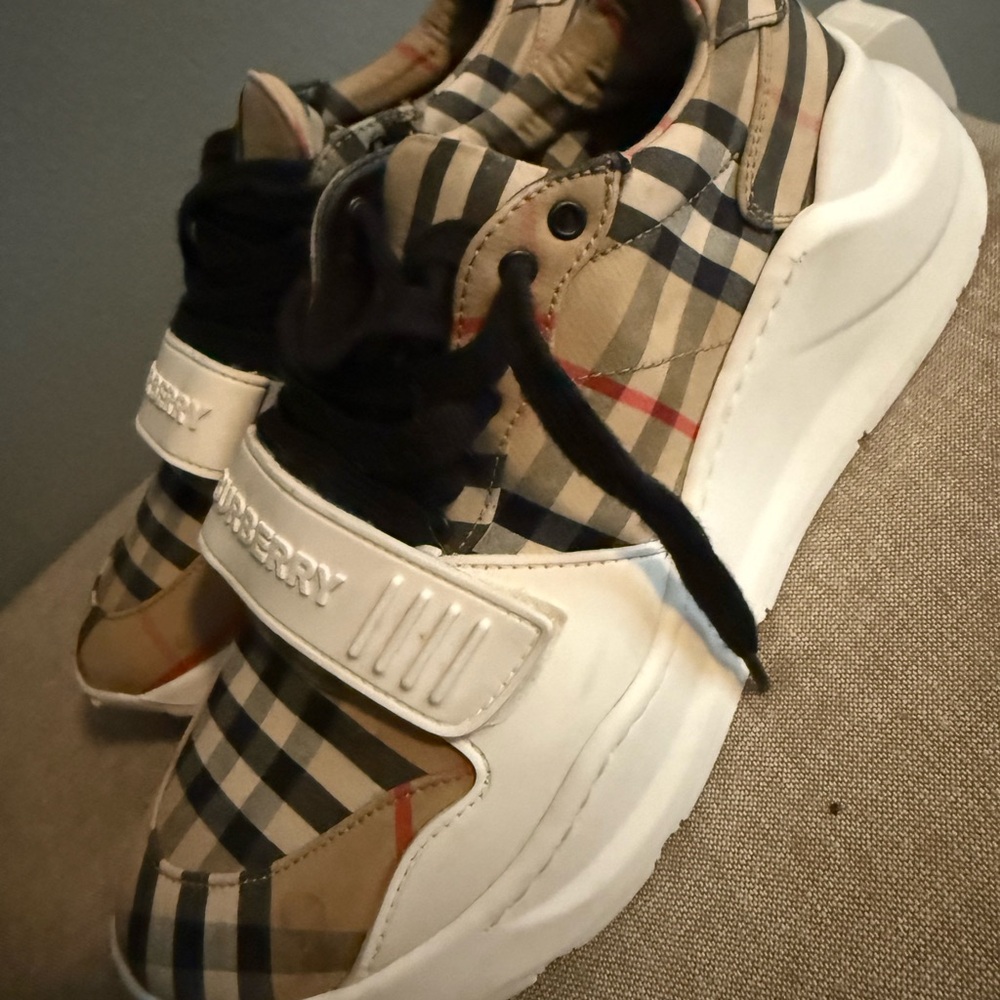BURBERRY Regis check logo canvas sneakers 38.5